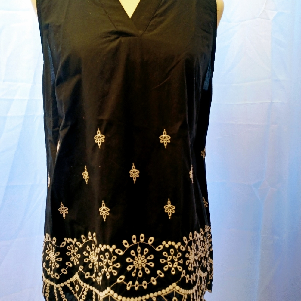 Sleeveless blouse